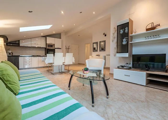 Apartamento Hrvoja 05 *